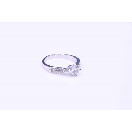 خاتم فضة عيار925كود(٠٠٢٠٤٠٠)