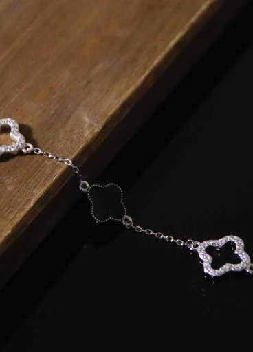 اسوارة فضة عيار 925 كود(٠٠٢٠٥٠٠)