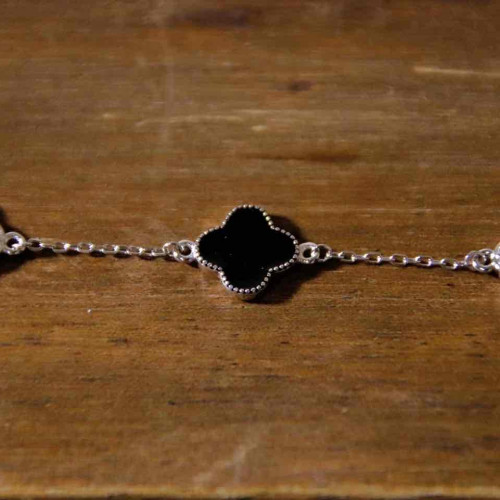 اسوارة فضة عيار 925 كود(٠٠٢٠٥٠٠)