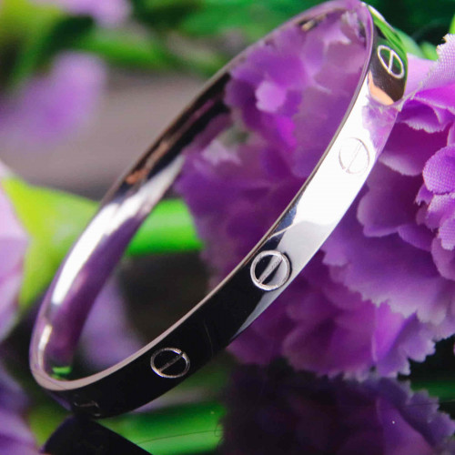 اسوارة فضة عيار925كود (٠٠١٨٠٣٠٠)