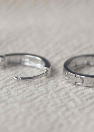 حلق فضة عيار٩٢٥كود(٠٠١٠٧٠٠)