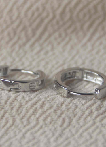 حلق فضة عيار٩٢٥كود(٠٠١٠٧٠٠)