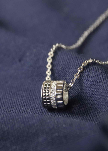 عقد فضة عيار٩٢٥كود(٠٠٢٠٦٠٠)