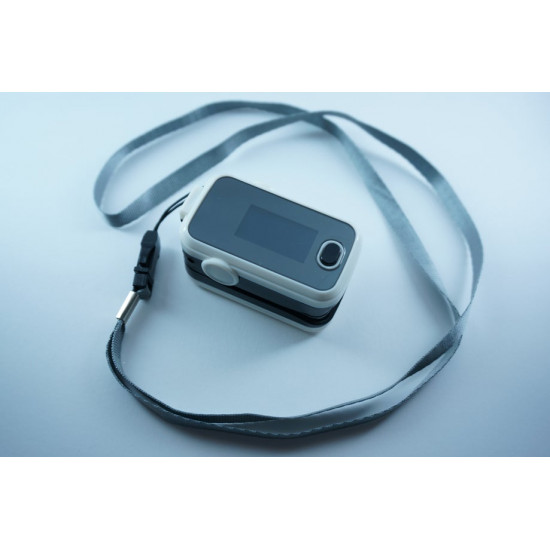 جهاز قياس نسبة الاكسجين في الدم  ونبضات القلب