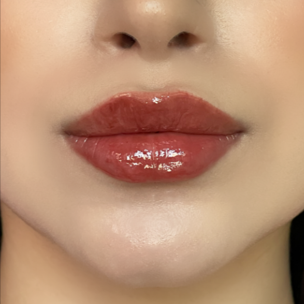 لوكا مرطب الشفاه ذا سيرف05 لوكا مرطب الشفاه ذا سيرف05