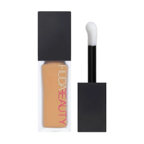 Matte and bright liquid concealer from Huda Beauty - Granola 4.5