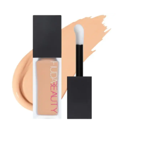 Huda Beauty matte and bright liquid concealer - marmalade 3.3