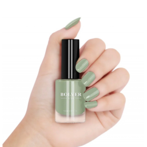 Turquoise nail polish 647 from Bluefair