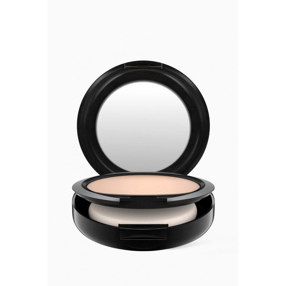 اساس بودرة ستوديو فيكس من ماك - NW 15 اساس بودرة ستوديو فيكس من ماك - NW 15