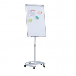 سبورة مع العجلات