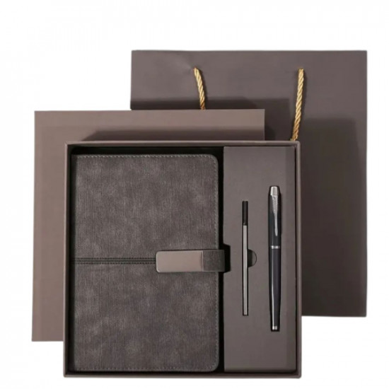 دفتر مذكرات مع قلم حجم A5