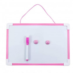 سبورة مع القلم والمغناطيس