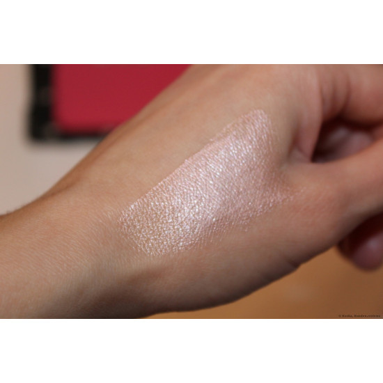 اضائه سائلة من ايسنس