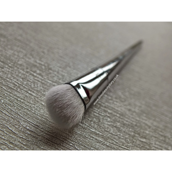 فرشاة bold metals oval shadow 