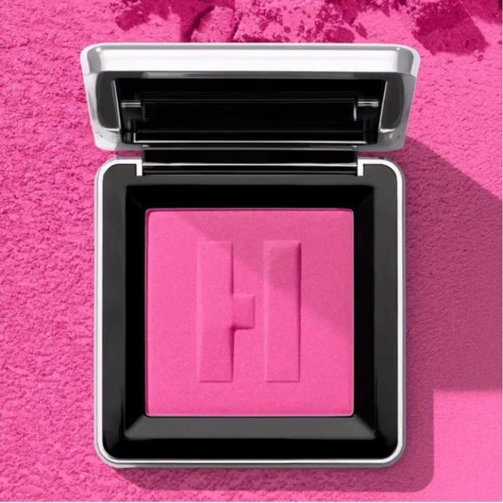 بلاشر هاوس لابز كولور فيوز - بودرة مضغوطة خالية من التلك بزهرة العطاس بلاشر هاوس لابز كولور فيوز - بودرة مضغوطة خالية من التلك بزهرة العطاس