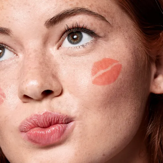 بلسم الشفاه والخدود اللامع والمرطب فيل بيوتي (Kissylips™ Balm) - درجة بي ماين خوخي دافئ بلسم الشفاه والخدود اللامع والمرطب فيل بيوتي (Kissylips™ Balm) - درجة بي ماين خوخي دافئ