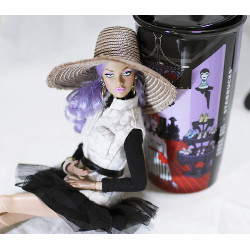 كوب من مجموعة anna sui كوب من مجموعة anna sui