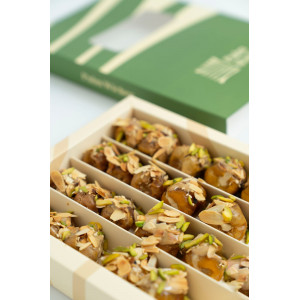 تمر سكري فاخر بحشوات مشكلة 800جم  طبيعي 