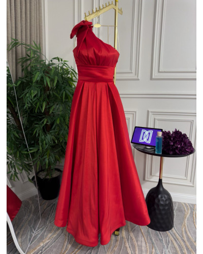 فستان ميكادو كلوش باللون الأحمر 