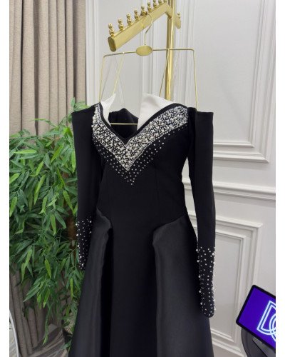 فستان اسود ميكادو مطرز