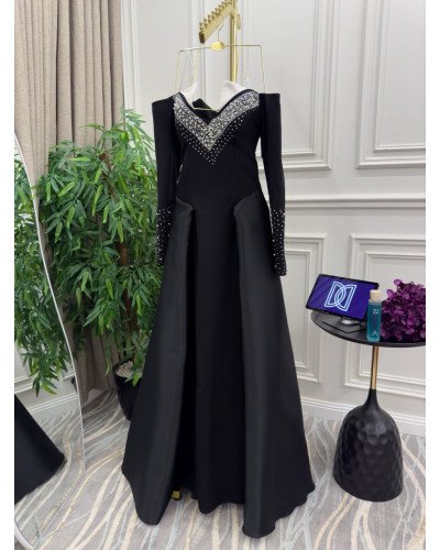 فستان اسود ميكادو مطرز