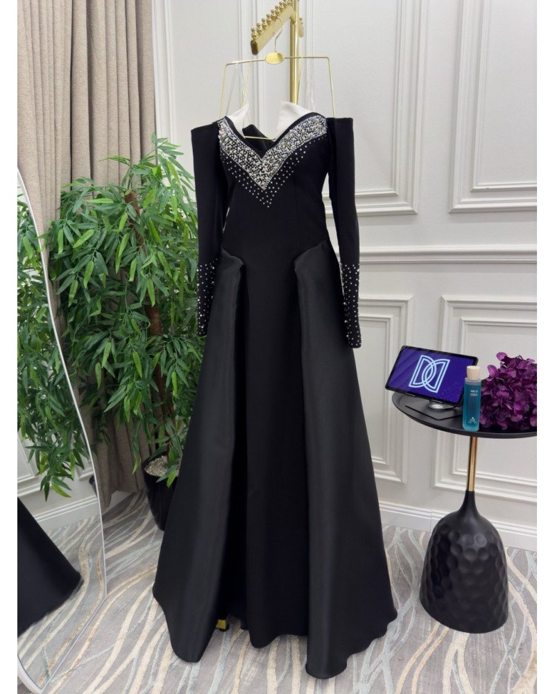 فستان اسود ميكادو مطرز فستان اسود ميكادو مطرز