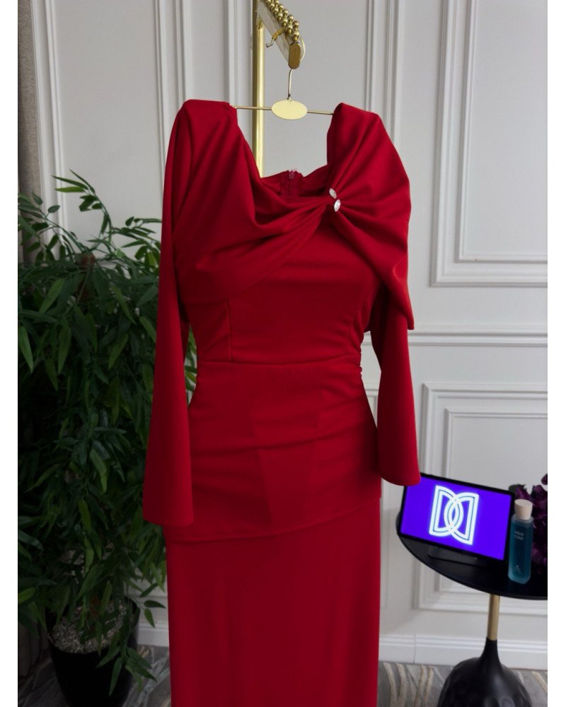 فستان باربي أحمر فستان باربي أحمر