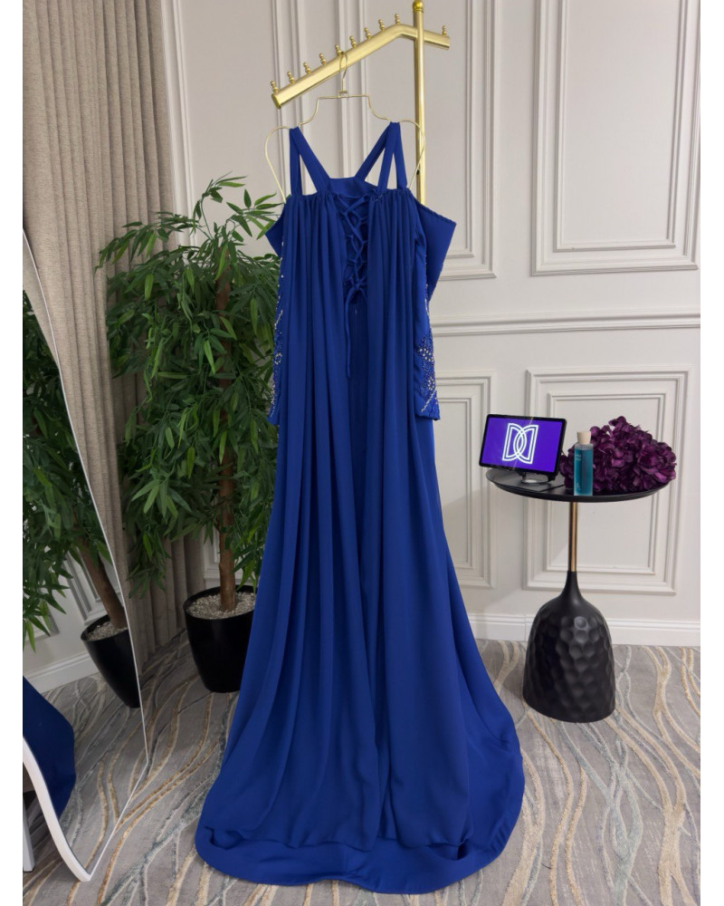 فستان باربي مطرز باللون الأزرق