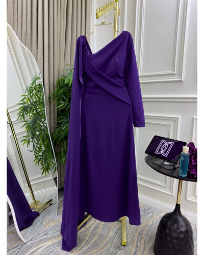 فستان باربي باللون البنفسجي فستان باربي باللون البنفسجي