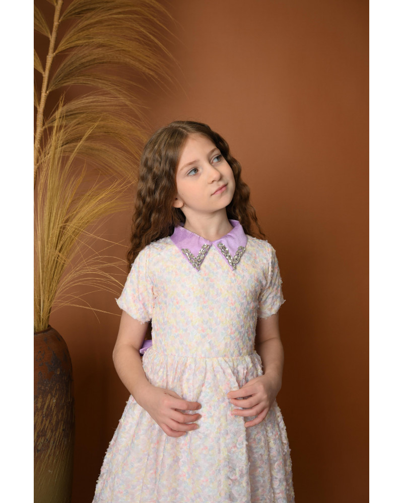 فستان بناتي فاخر بنقوش أنيقة وياقة مزينة - 777 فستان بناتي فاخر بنقوش أنيقة وياقة مزينة - 777