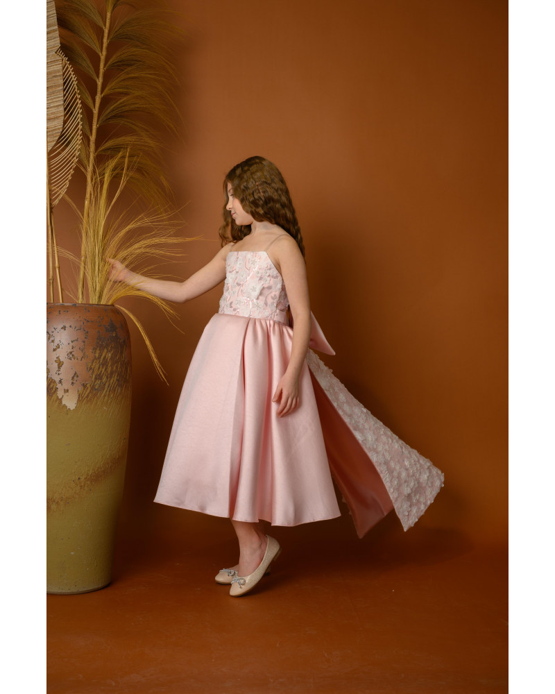 فستان سهرة بناتي مع ذيل طويل بتصميم فاخر - 800 فستان سهرة بناتي مع ذيل طويل بتصميم فاخر - 800