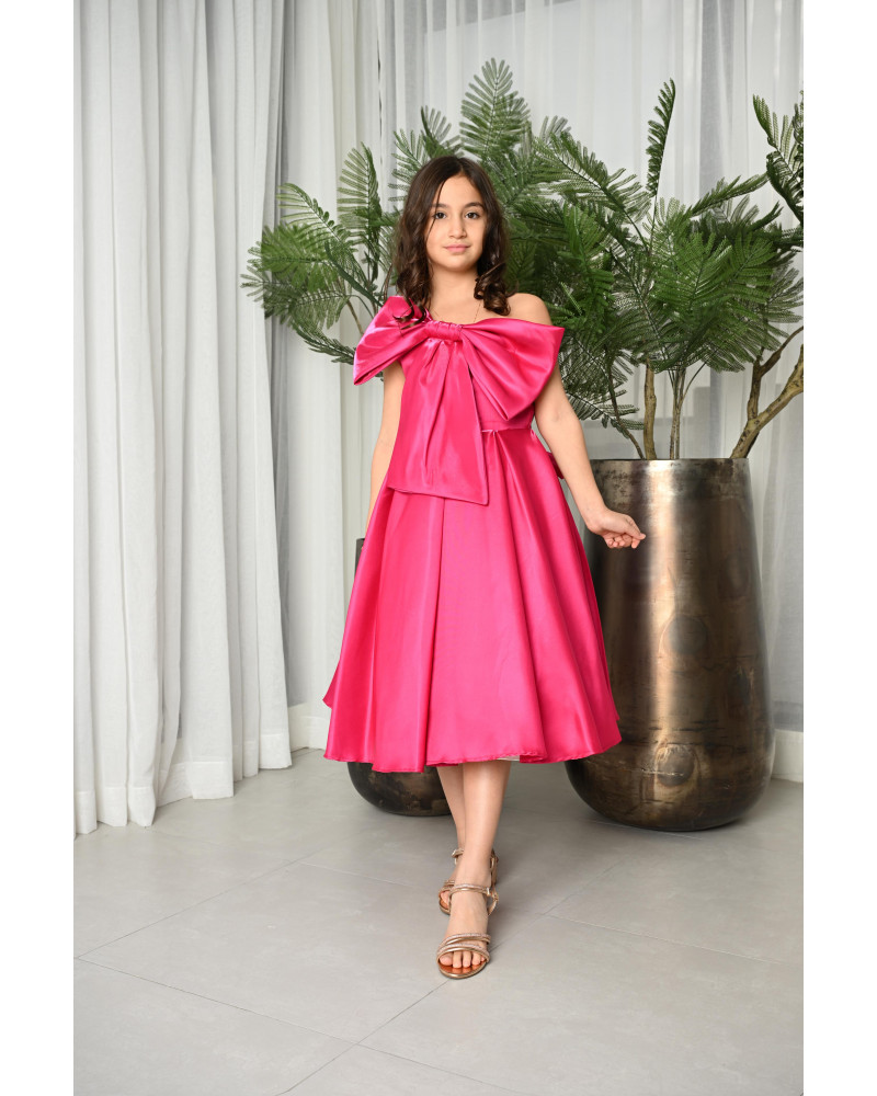 فستان بناتي سهرة فوشيا بتصميم فيونكة كبيرة