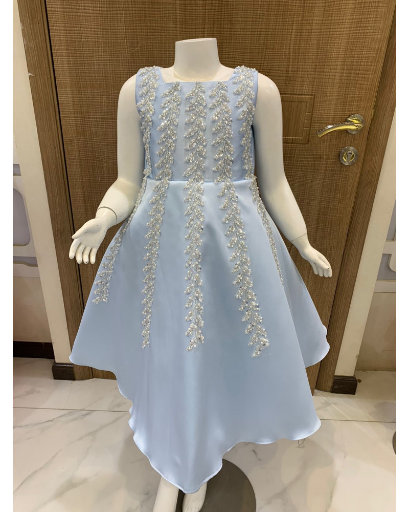 فستان سهرة بناتي 3 الوان فاخر مع تطريز يدوي مميز فستان سهرة بناتي 3 الوان فاخر مع تطريز يدوي مميز