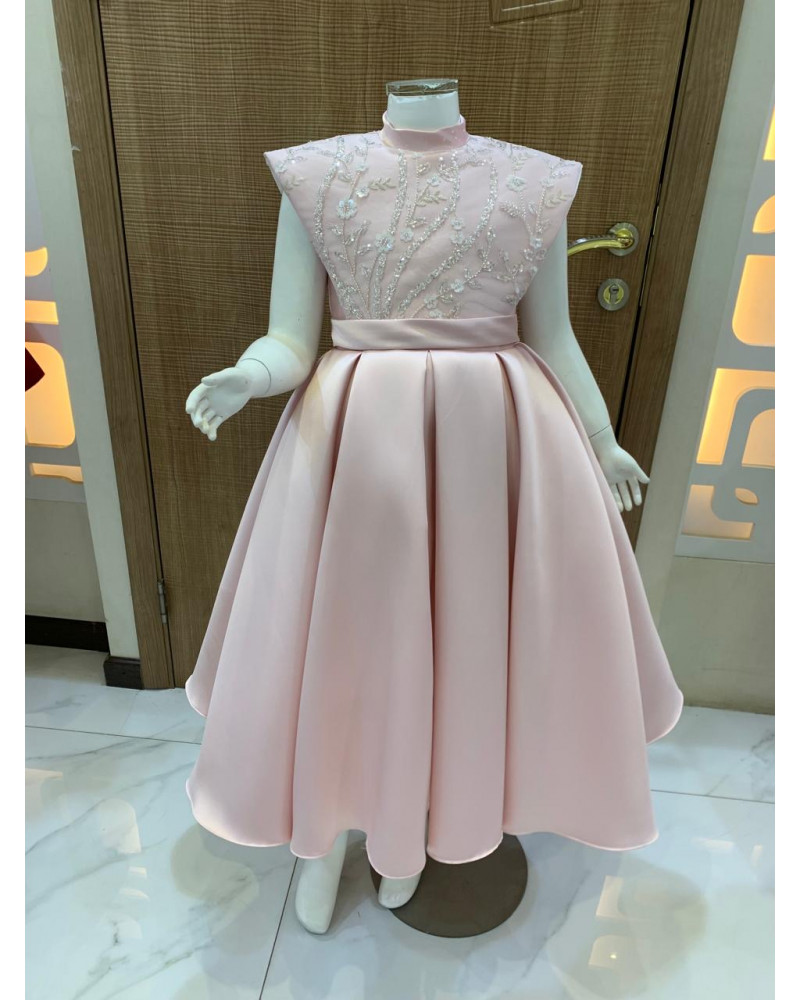 فستان بناتي سهرة 4 الوان بتصميم منفوش وتطريز ناعم - M3604 فستان بناتي سهرة 4 الوان بتصميم منفوش وتطريز ناعم - M3604