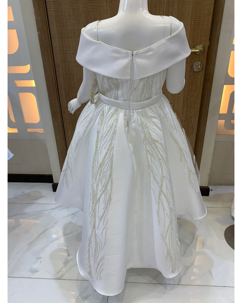 فستان بناتي سهرة 3 الوان بأكتاف مكشوفة بتصميم ملكي فستان بناتي سهرة 3 الوان بأكتاف مكشوفة بتصميم ملكي