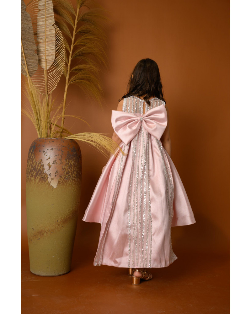 فستان بناتي سهرة إطلالة الأميرات ذيل مرصع وفيونكه من الخلف - M3570