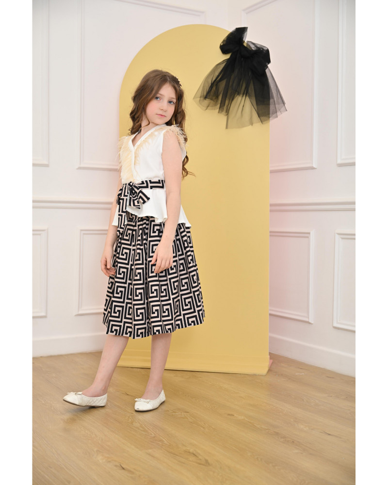 طقم تيور بلوزة ريش مع تنورة مبهجة - Mk23019 طقم تيور بلوزة ريش مع تنورة مبهجة - Mk23019