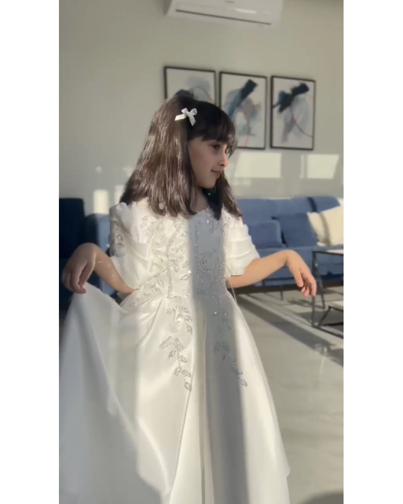 فستان سهرة بناتي تصميم أنيق باللون الأبيض مع تطريز فاخر - 805