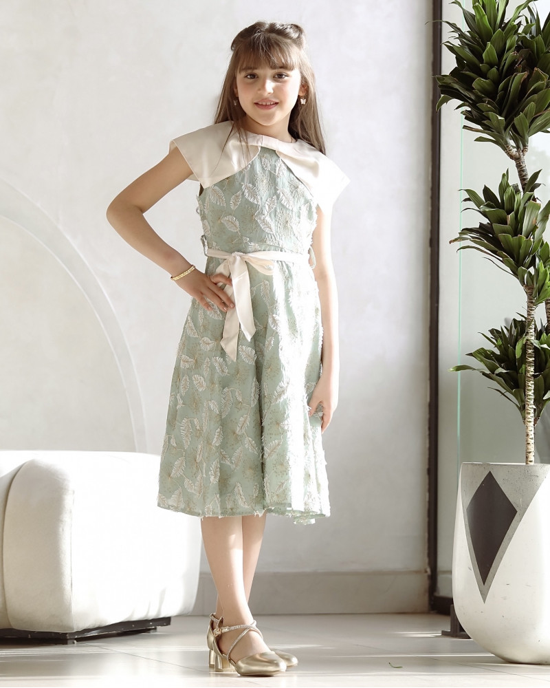 فستان بناتي بتطريز ورق الشجر - Mk2501001 فستان بناتي بتطريز ورق الشجر - Mk2501001