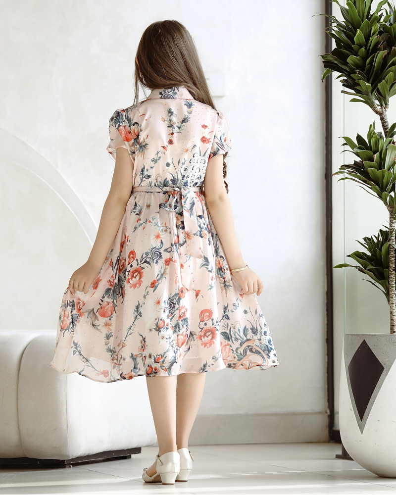 فستان بناتي بلمسات ساحرة مع ازرار وحزام - Mk2501007 فستان بناتي بلمسات ساحرة مع ازرار وحزام - Mk2501007