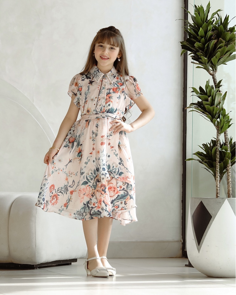 فستان بناتي بلمسات ساحرة مع ازرار وحزام - Mk2501007 فستان بناتي بلمسات ساحرة مع ازرار وحزام - Mk2501007