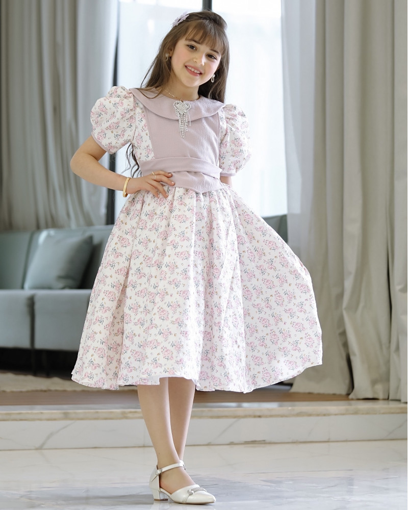 فستان بناتي سبور حزام واكسسوار على الصدر - 900 فستان بناتي سبور حزام واكسسوار على الصدر - 900