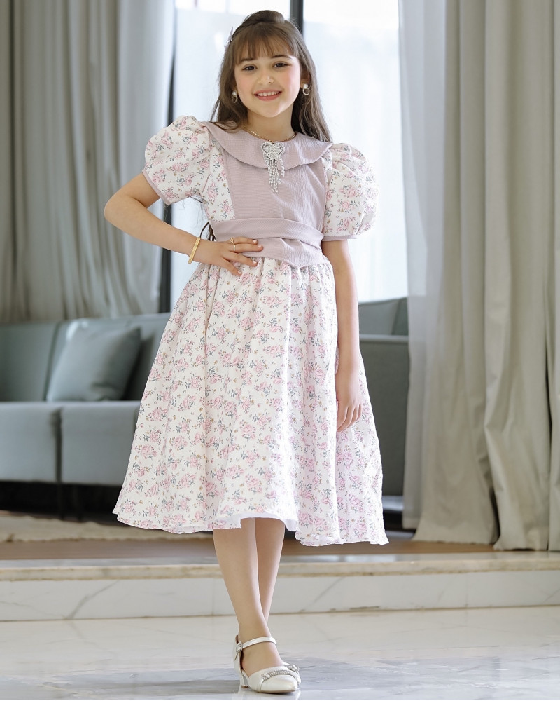 فستان بناتي سبور حزام واكسسوار على الصدر - 900 فستان بناتي سبور حزام واكسسوار على الصدر - 900