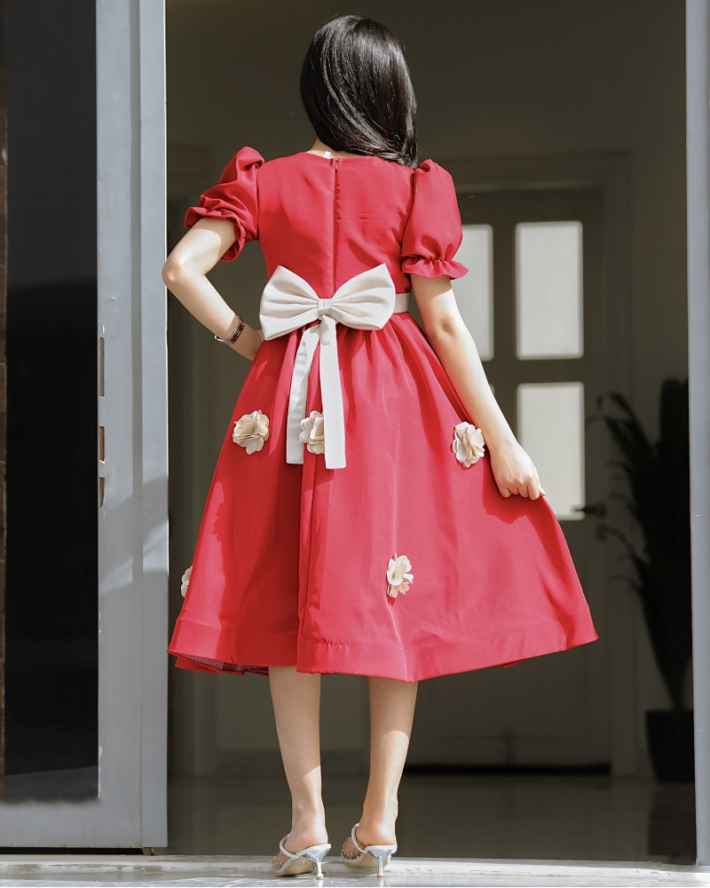 فستان بناتي أحمر ورود وفيونكه من الخلف - 917 فستان بناتي أحمر ورود وفيونكه من الخلف - 917