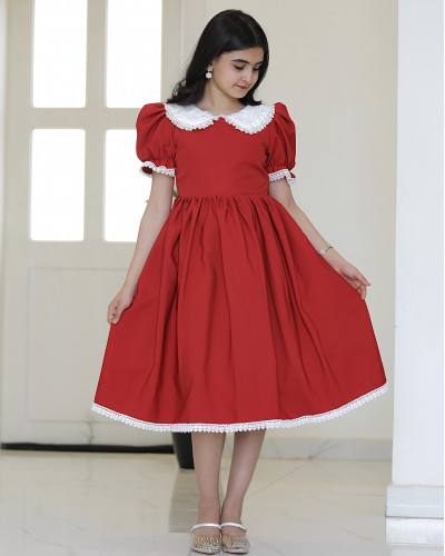 فستان بناتي أحمر سادة بحزام من الخلف - 915