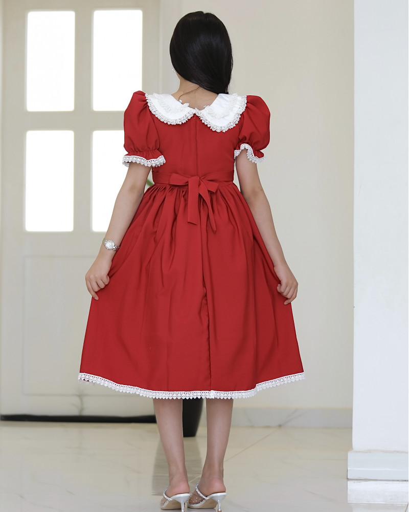 فستان بناتي أحمر سادة بحزام من الخلف - 915