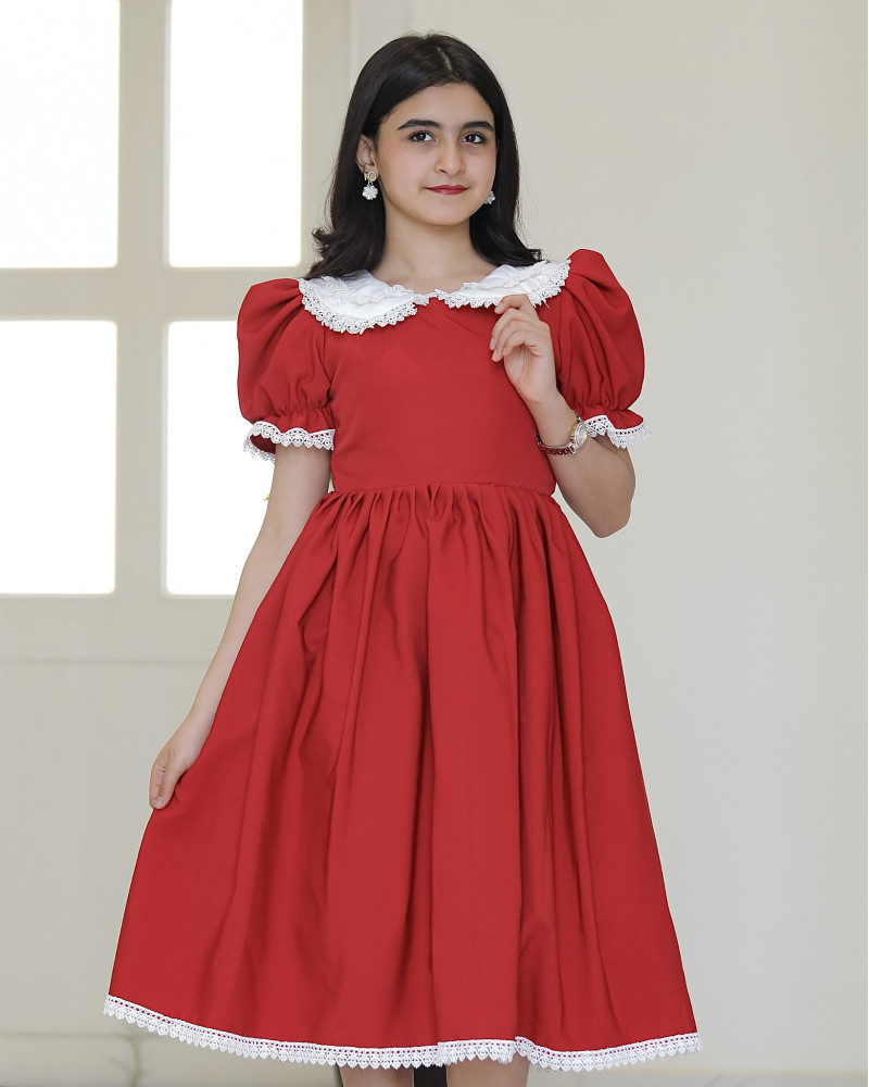 فستان بناتي أحمر سادة بحزام من الخلف - 915