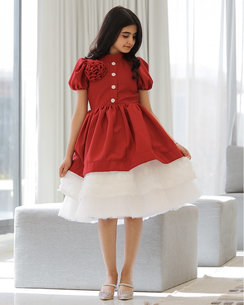 فستان بناتي أحمر بورده حمراء على الصدر - 913 فستان بناتي أحمر بورده حمراء على الصدر - 913