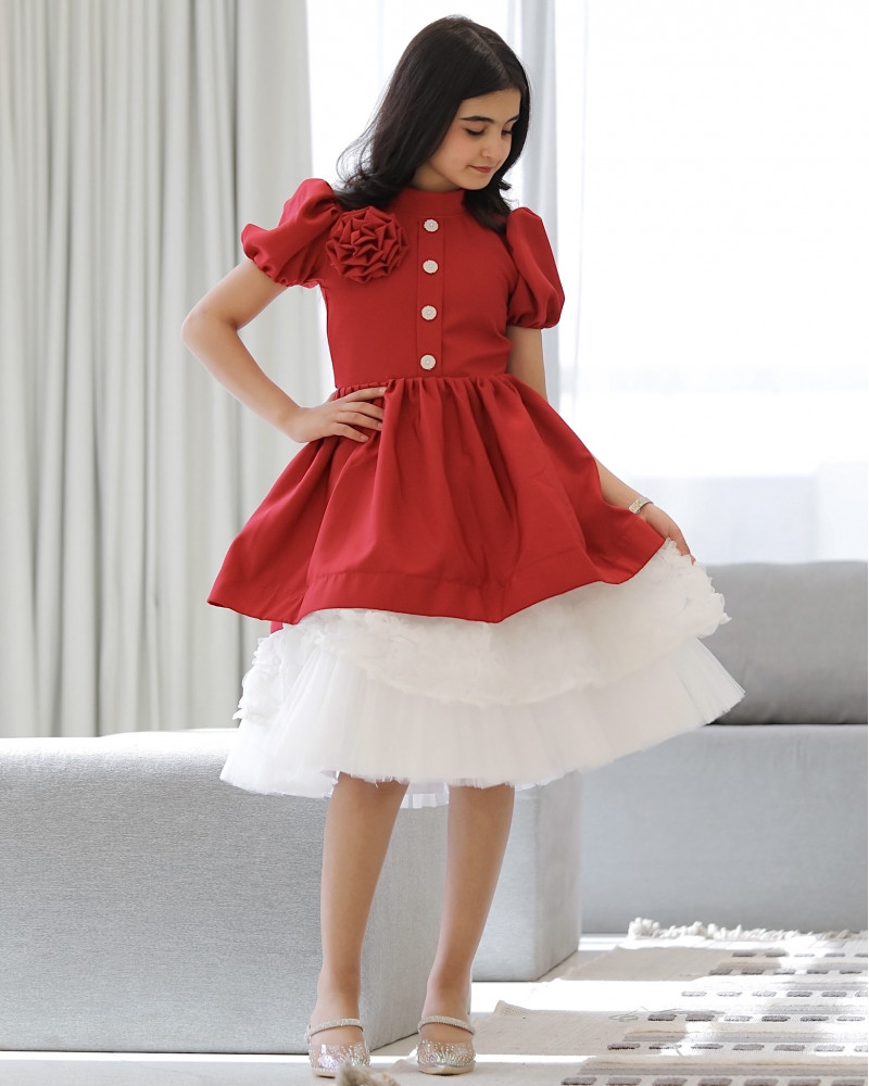 فستان بناتي أحمر بورده حمراء على الصدر - 913 فستان بناتي أحمر بورده حمراء على الصدر - 913