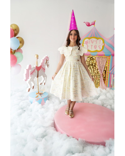 فستان بناتي بإطلالة ملكية مستوحاة من الأجواء الاحتفالية - 988